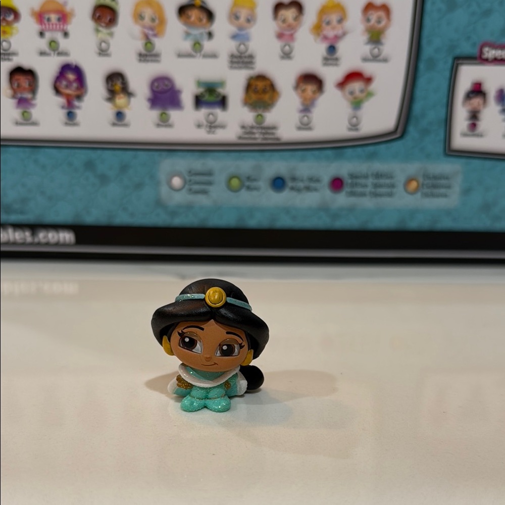 Disney Doorables series 12 Princess Jasmine Mini Figure